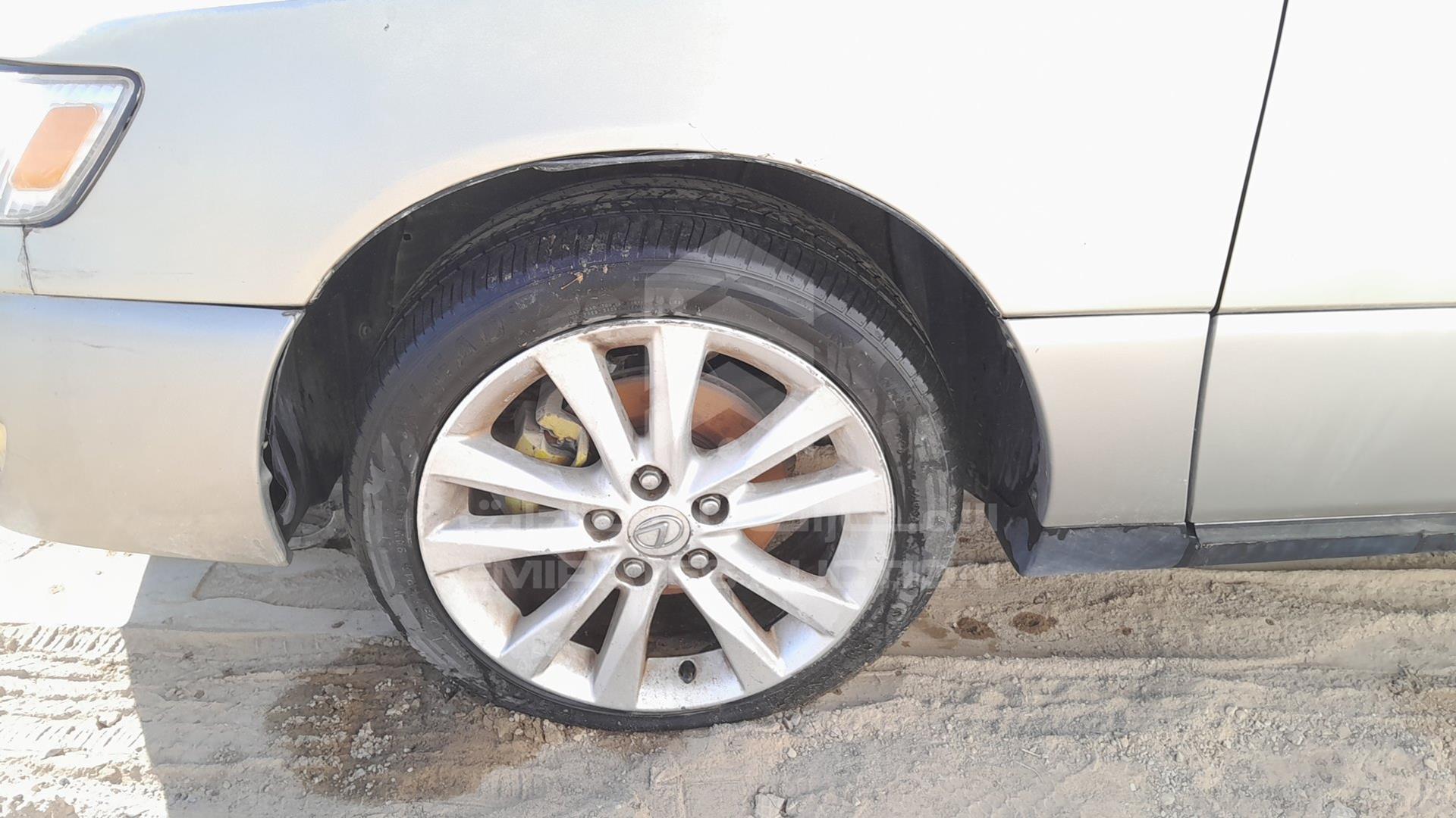 2001 LEXUS ES 300 VIN: JT8BF28G710302406