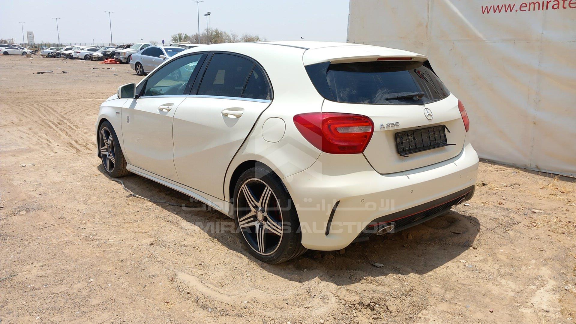 2014 MERCEDES A 250 VIN: WDDBF4EB4EJ245917