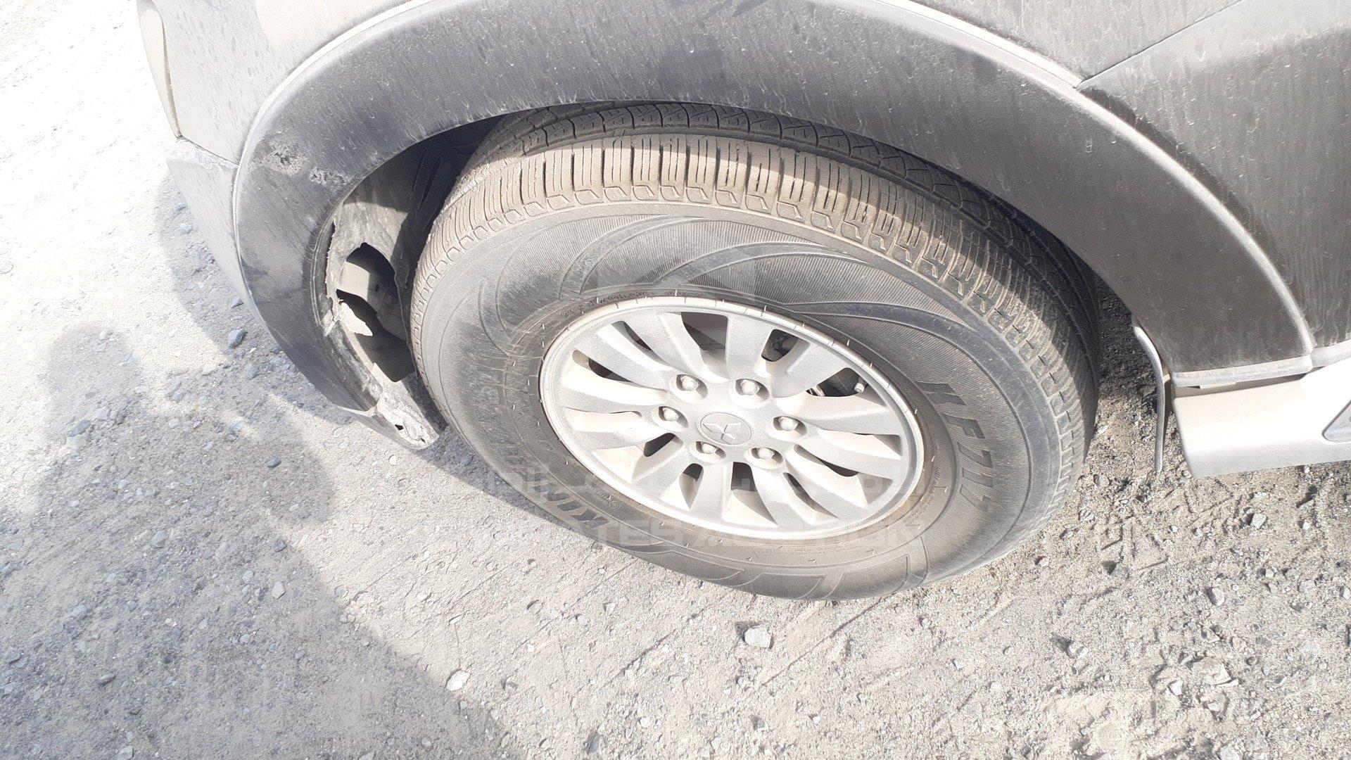 JMYLRV95WDJ708656 - 2013 Mitsubishi Pajero - #351548