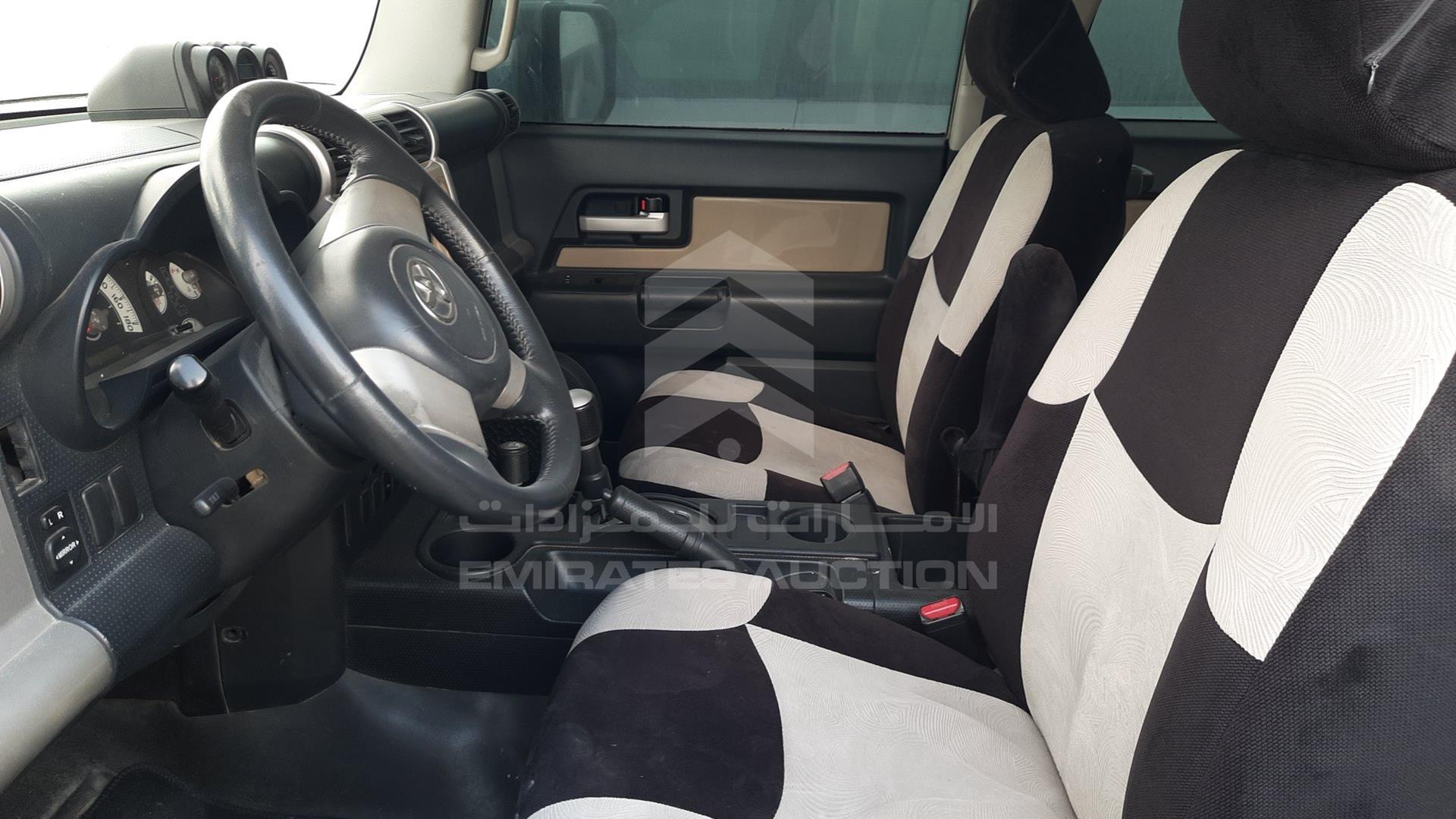 2014 TOYOTA FJ CRUISER VIN: JTEBU11F3EK198103