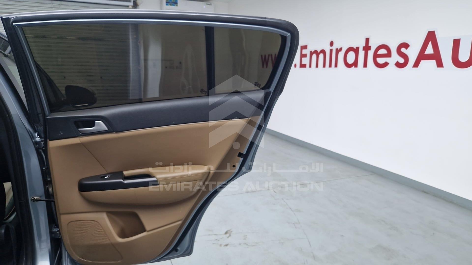 2021 KIA SPORTAGE VIN: U5YPH8143ML911471