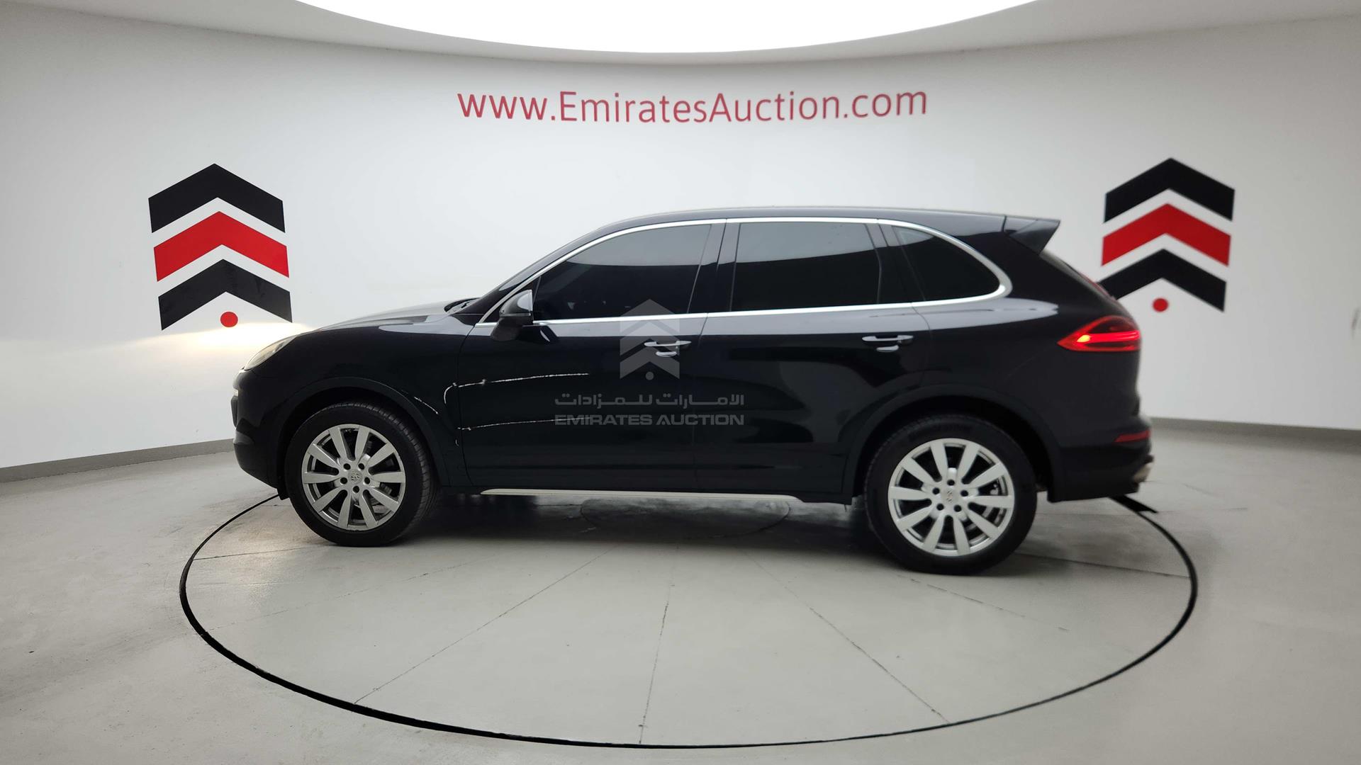 2016 PORSCHE CAYENNE VIN: WP1ZZZ92ZGLA05582