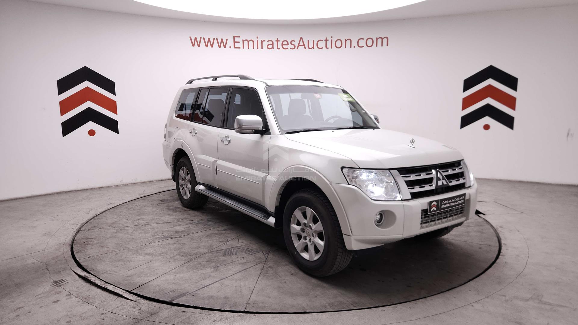 2014 MITSUBISHI PAJERO VIN: JMYLRV95WEJ703780