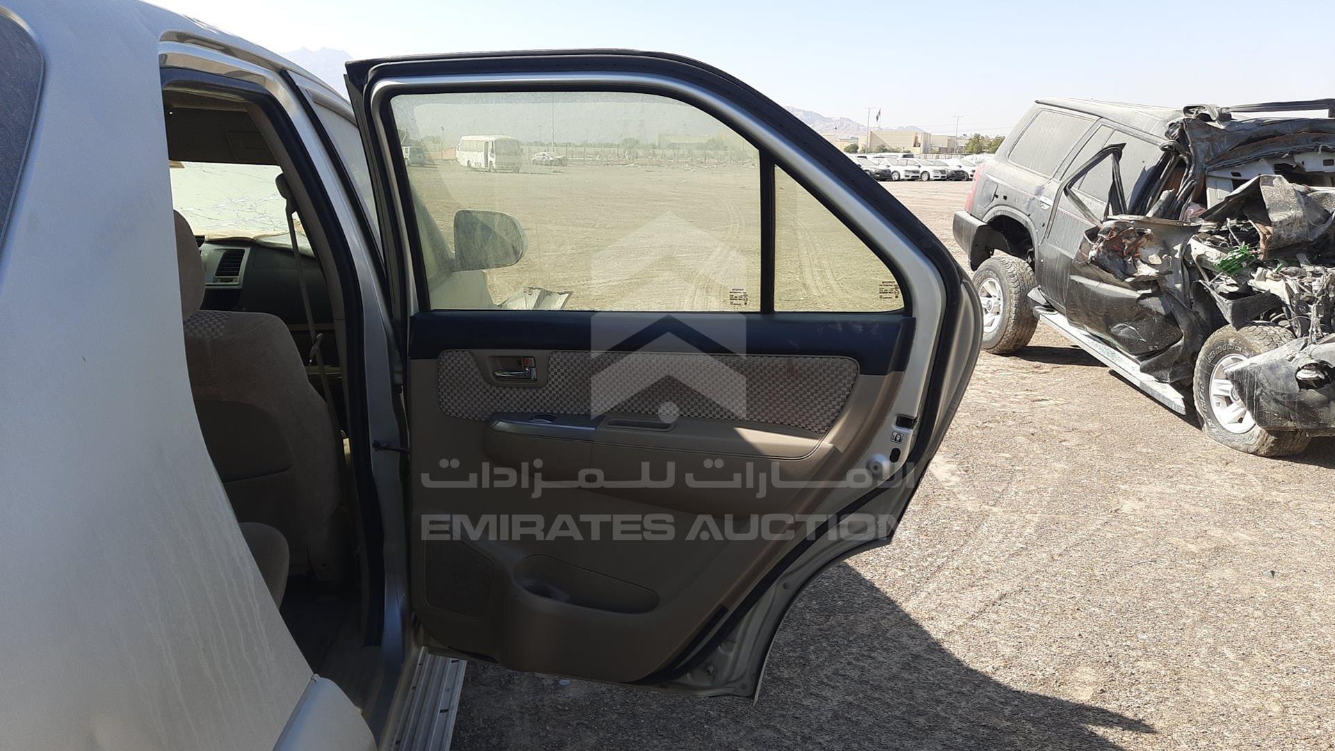 2014 TOYOTA FORTUNER VIN: MHFYX59G4E8061828