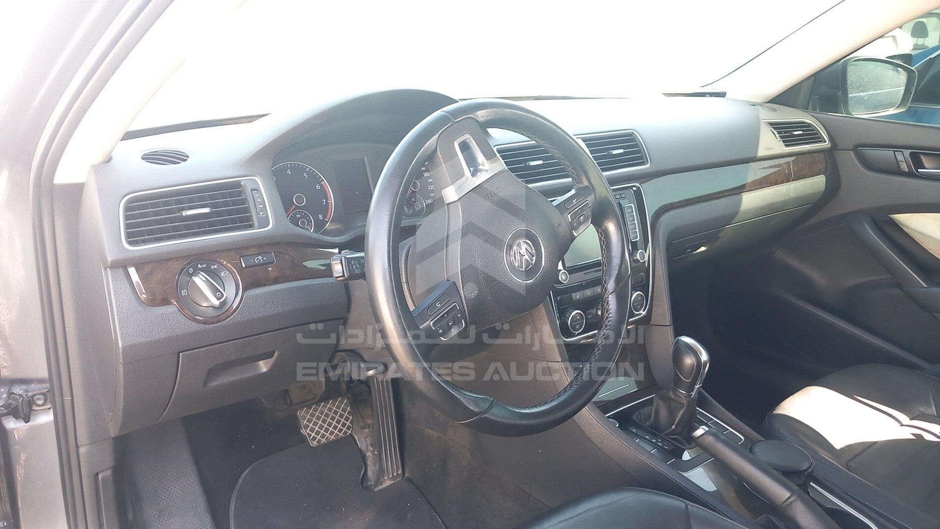 2015 VOLKSWAGEN PASSAT VIN: WVWCR7A37FC001349