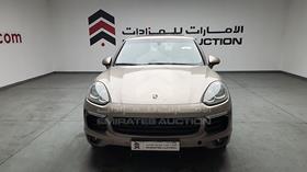 2016 Porsche Cayenne — Full Front View — Photo 1 — Thumbnail