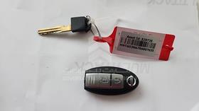 2024 Nissan Xterra — Keys — Photo 6 — Thumbnail