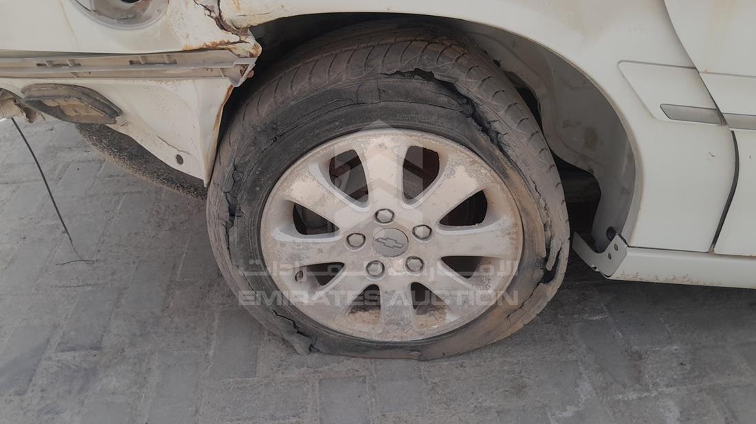 2004 Chevrolet Caprice — Rear Right Tyre — Photo 26
