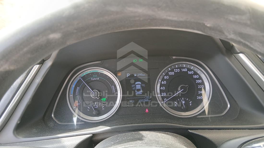 2021 Hyundai Sonata Hybrid — Speedometer & RPM Gauges — Photo 15