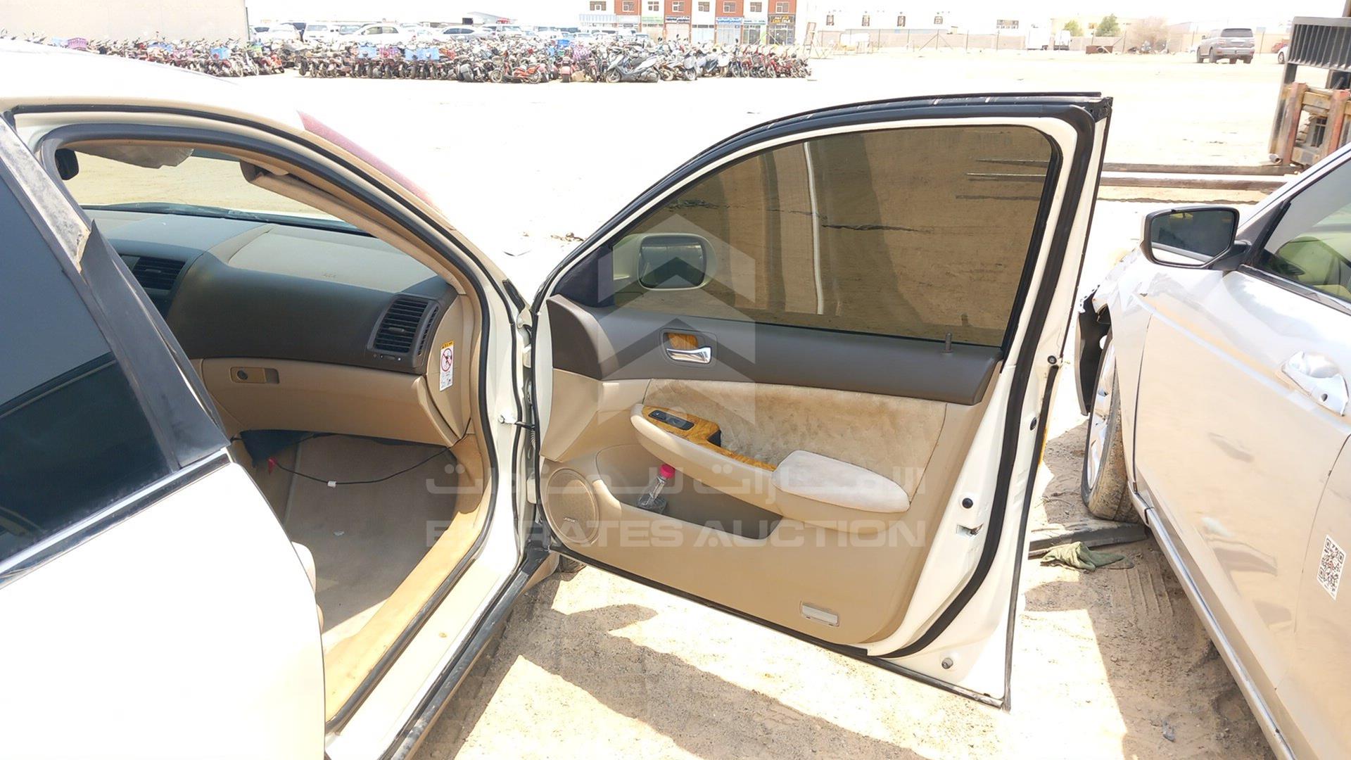 2006 HONDA ACCORD VIN: JHMCM56556C415306