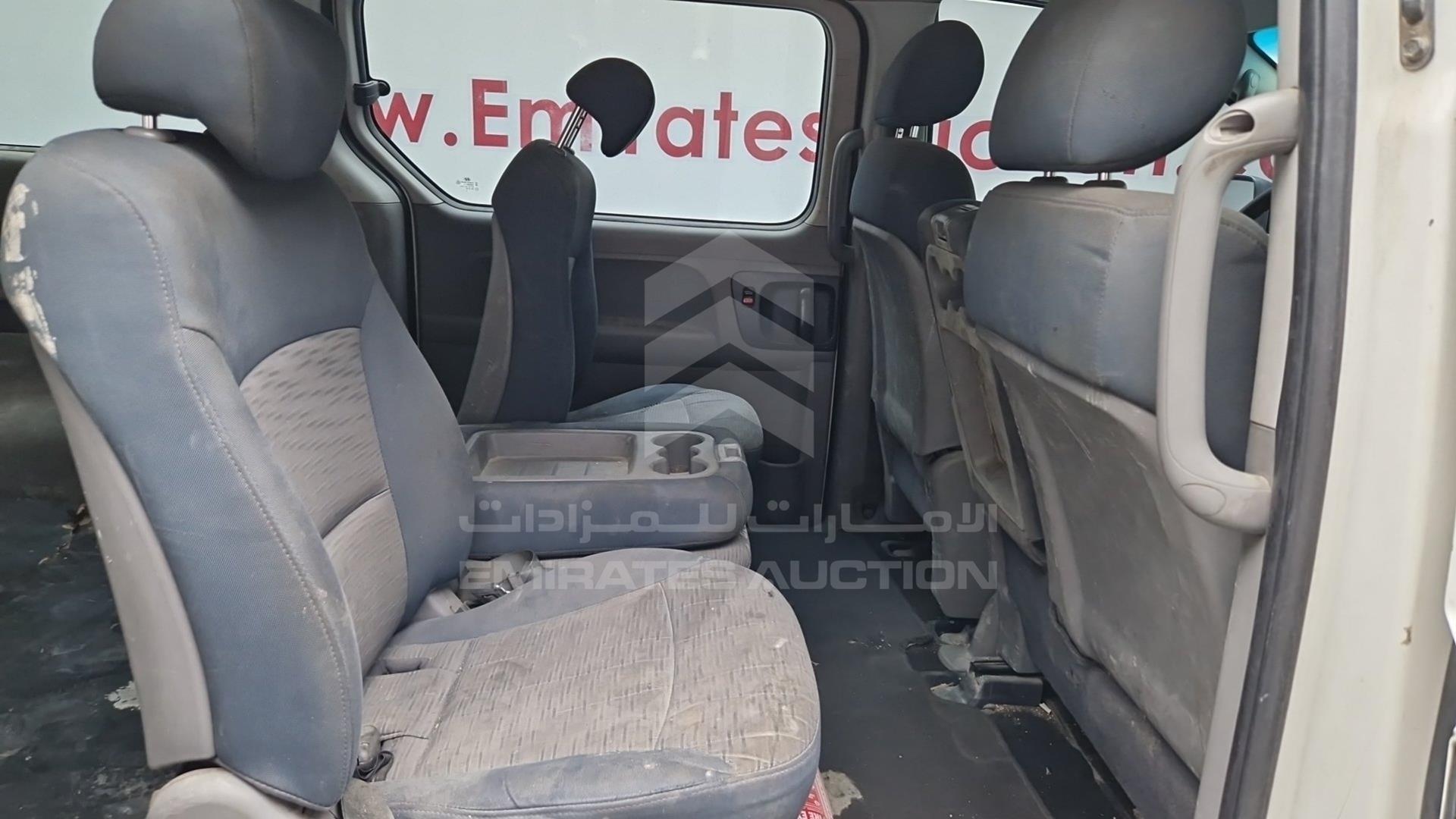 2016 HYUNDAI H1 VIN: KMJWA37RXGU775139