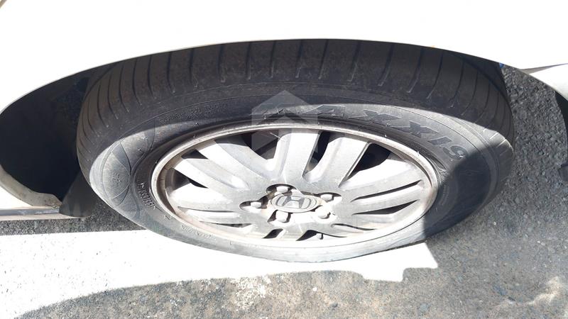 VIN: JHMCM56563C403354 Auction: EmiratesAuction Lot: 404966 VIN: JHMCM56563C403354 Honda Accord 2003 WHITE Photo 34