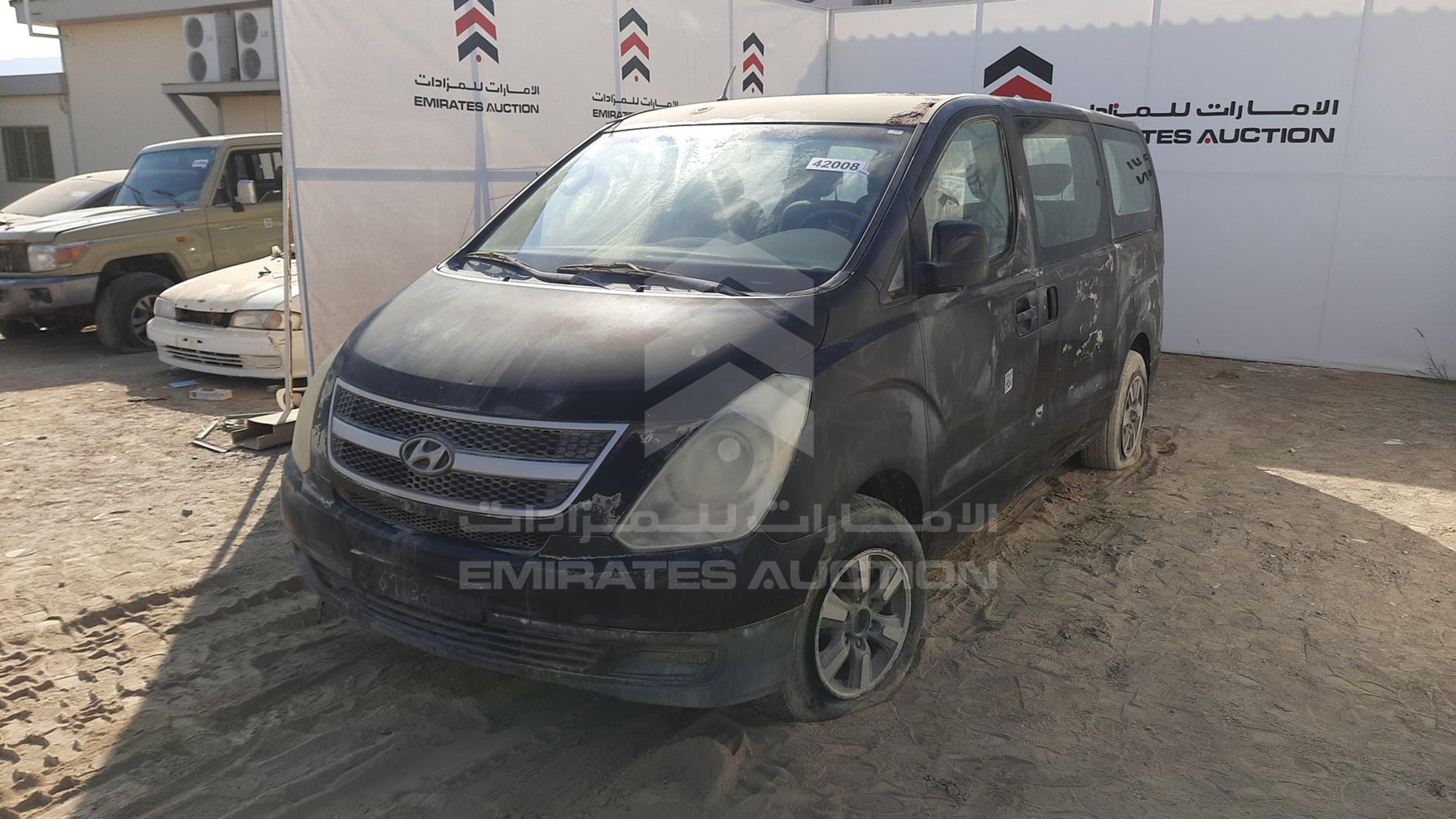 2011 HYUNDAI H1 VIN: KMJWA37R5BU239921