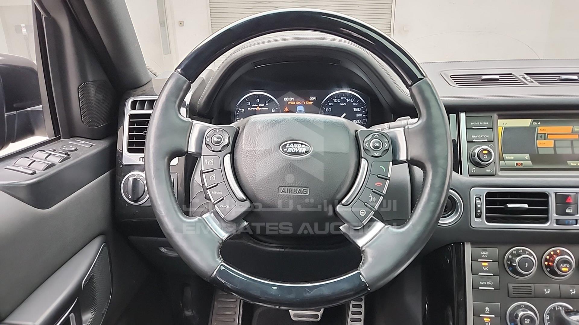 2011 RANGE ROVER VOGUE VIN: SALLMAME4BA343740