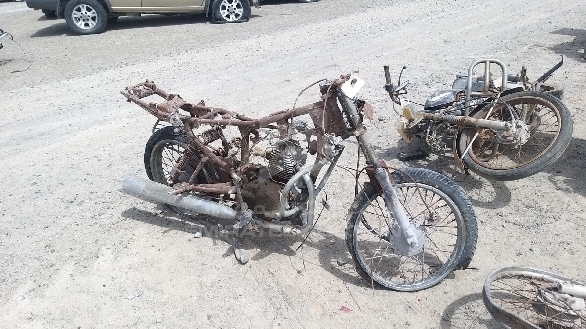 0 BAJAJ 100CT VIN: MD2DDDUZZTWA04515
