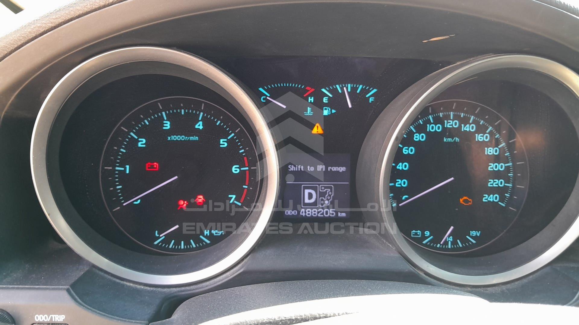 2011 TOYOTA LAND CRUISER VIN: JTMHT05J7B4041507