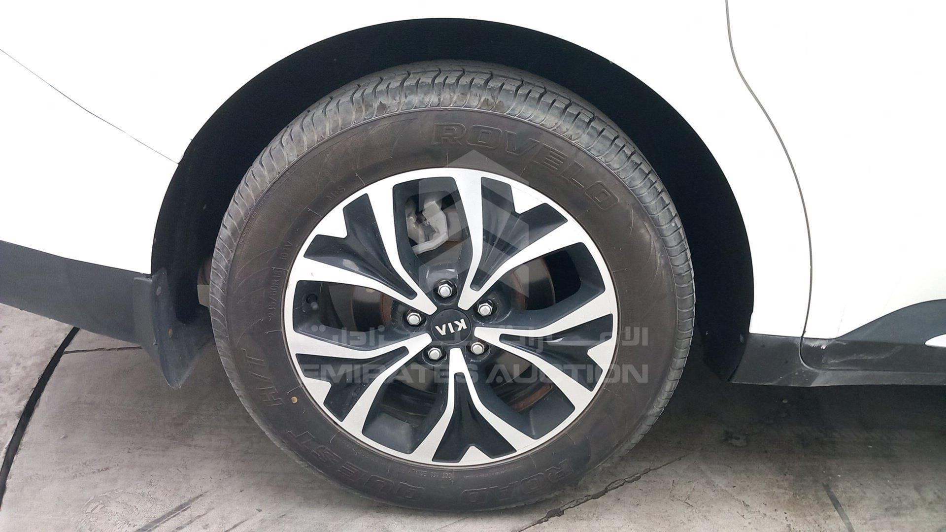 2021 KIA CARNIVAL VIN: KNANC8141M6049821
