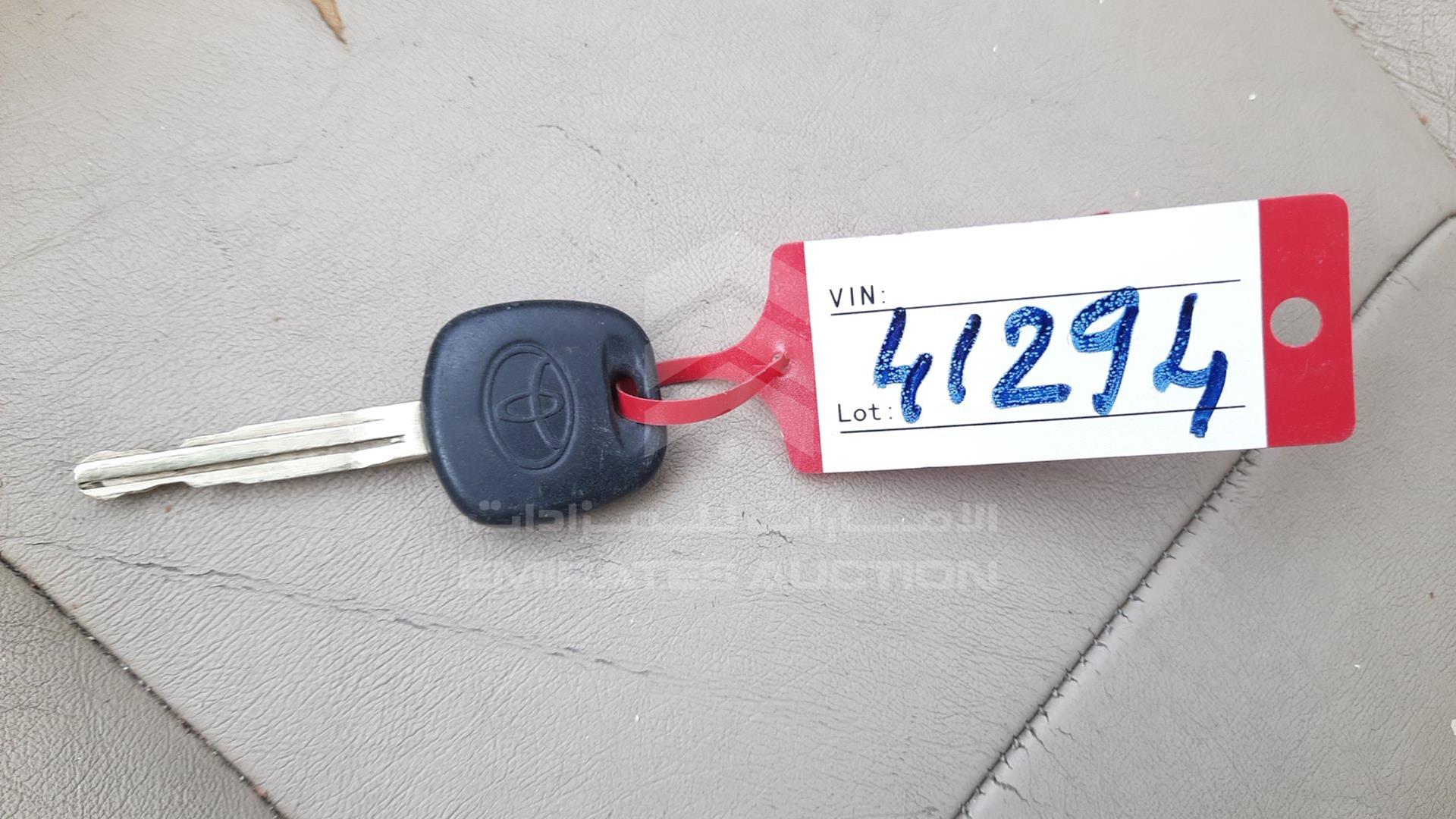 2000 TOYOTA AVALON VIN: 4T1BF28B5YU024271