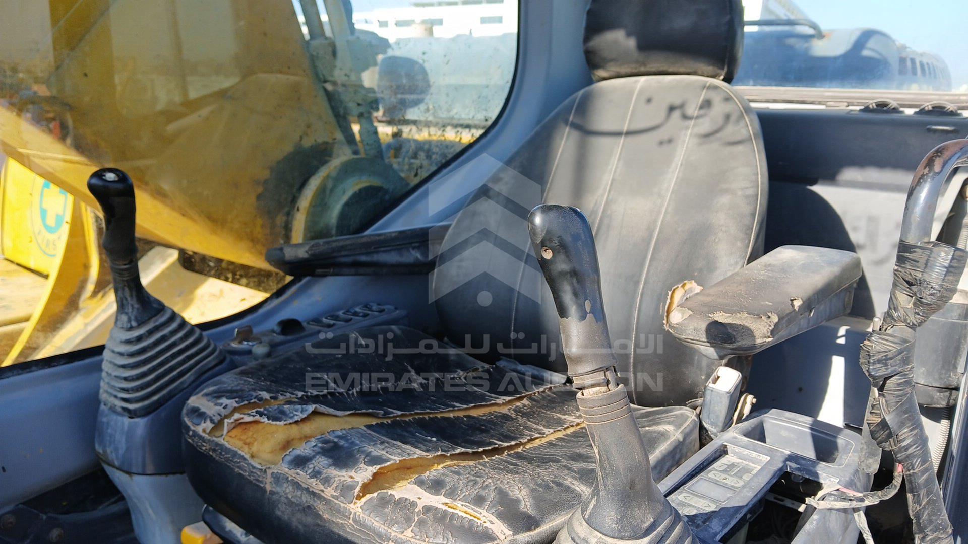 2009 KOMATSU PC400LC VIN: KMTPC086E02051493