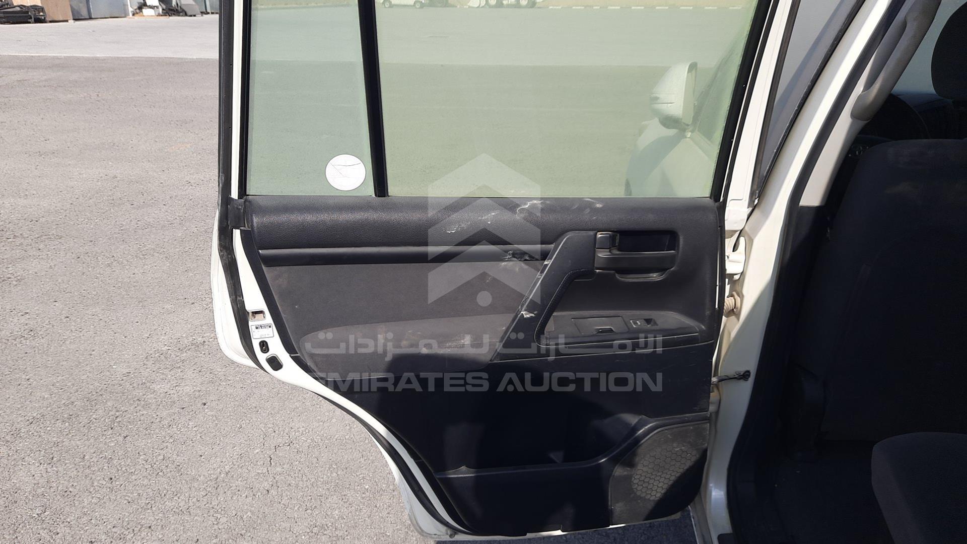 2012 TOYOTA LAND CRUISER VIN: JTMDU09J7C4055558