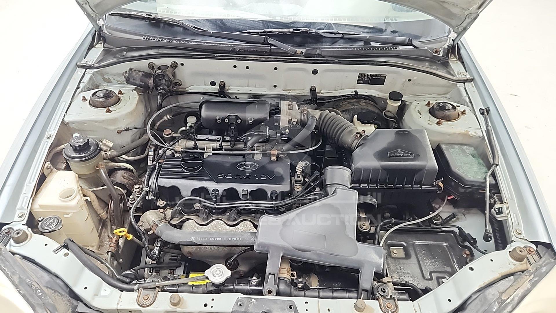 2004 HYUNDAI ACCENT VIN: KMHCG41F54U546211