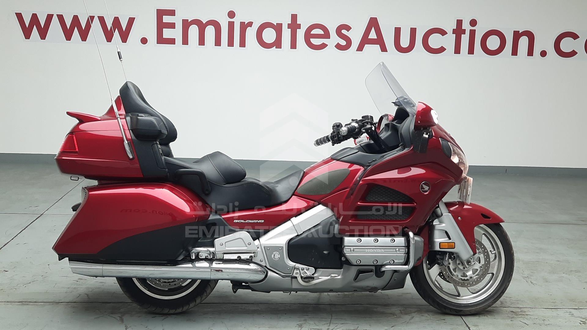 2016 HONDA GL 1800 VIN: JH2SC68G3GK401326