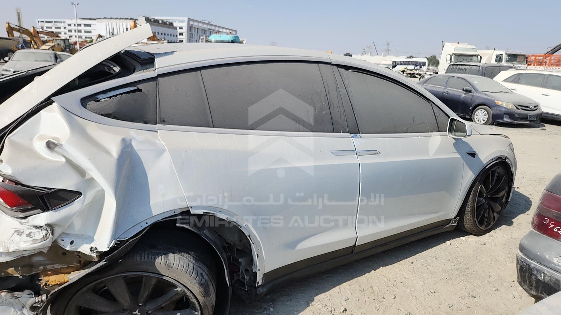 2020 TESLA MODEL X VIN: 5YJXCCE27LF216354