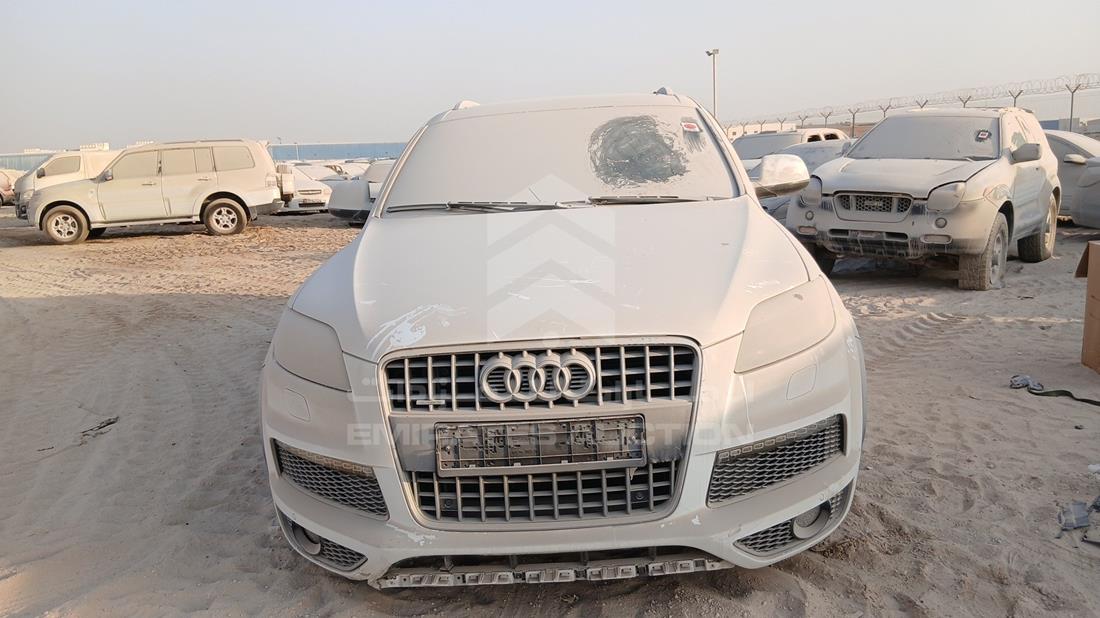 2013 Audi Q7 — Full Front View — Photo 1