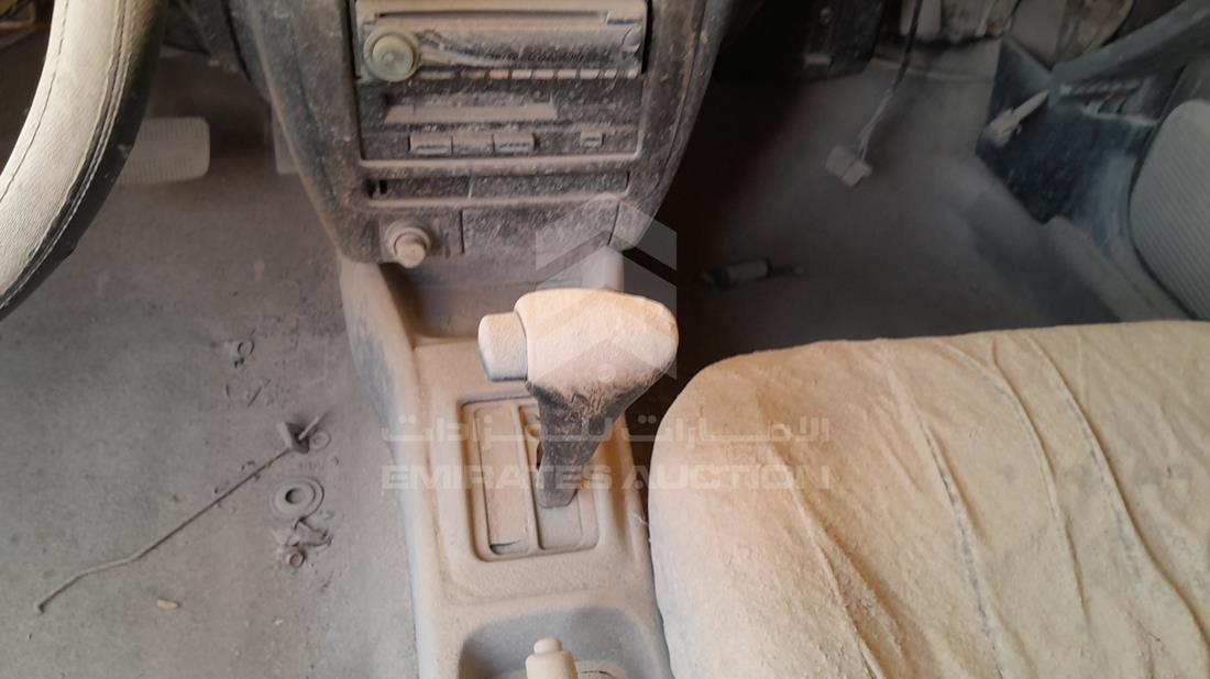 1999 Nissan Sunny — Gear View — Photo 17