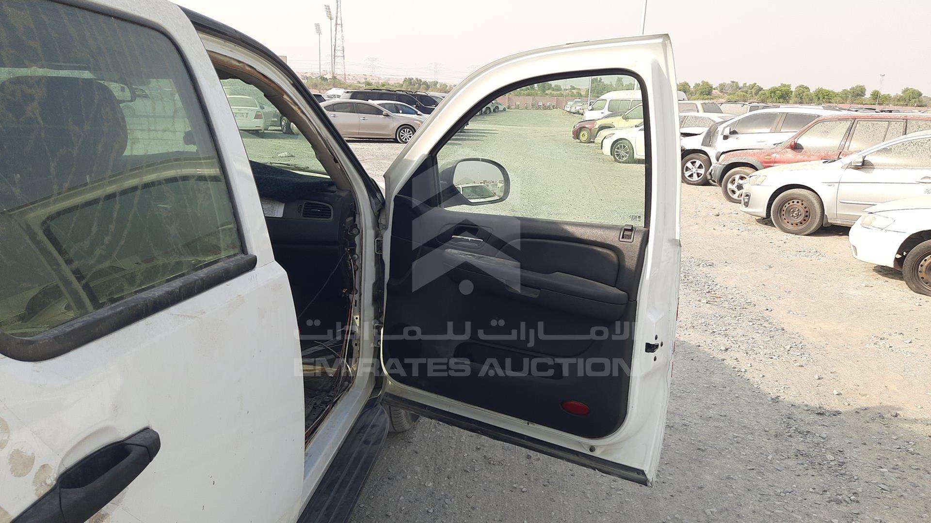 2008 CHEVROLET TAHOE VIN: 1GNFK13J88J124383