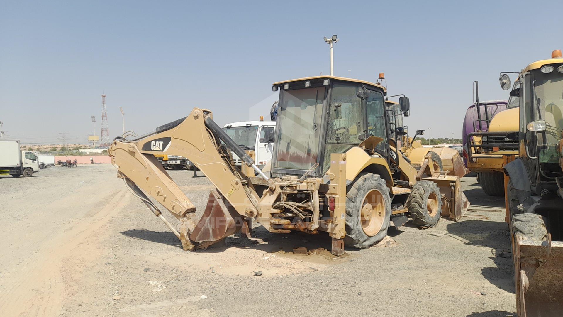 2015 CATERPILLAR 422F VIN: CAT0422FALYF00157