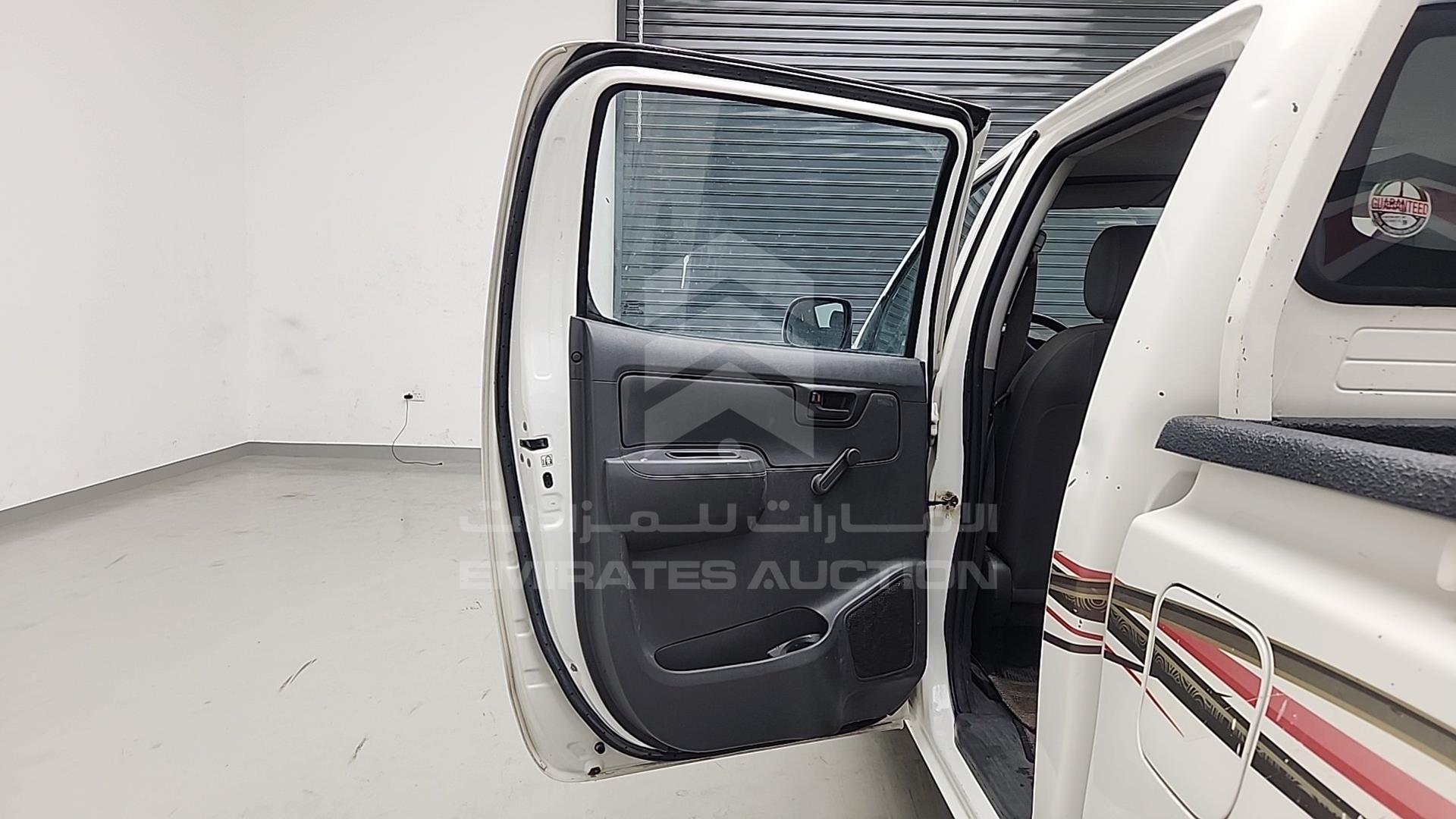2015 TOYOTA HILUX VIN: MR0EW12G6F3032433