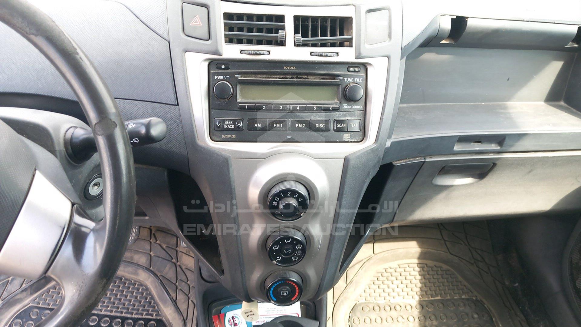 2009 TOYOTA YARIS VIN: JTDKW923795125841