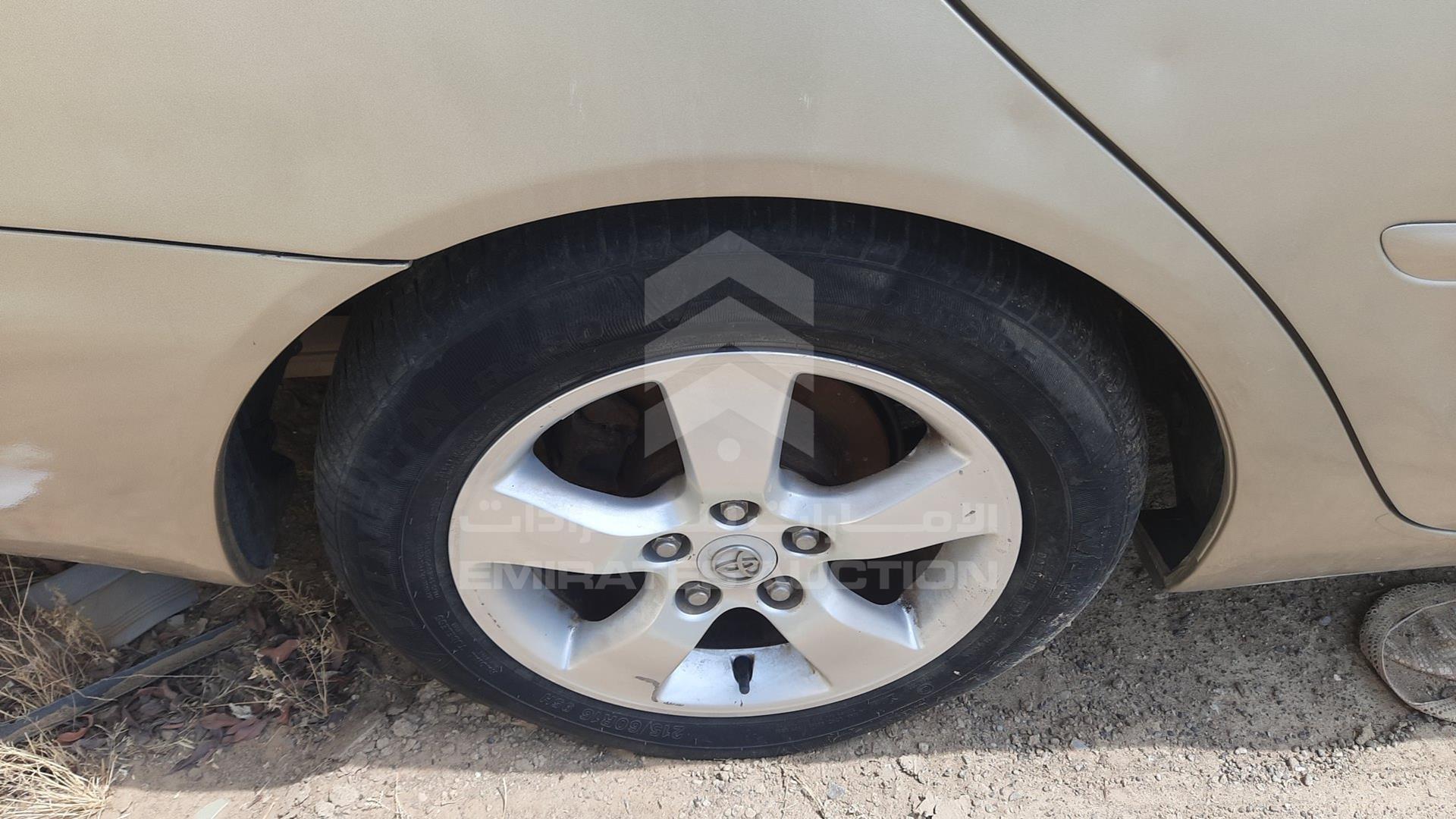 2005 TOYOTA CAMRY VIN: 4T1BE32K95U074720