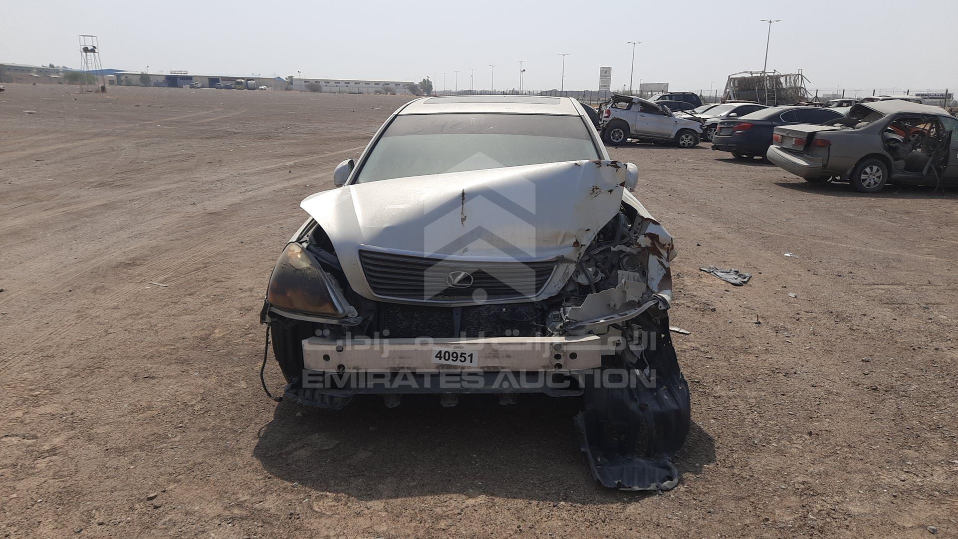 2001 LEXUS LS 430 VIN: JTHBN30F110008026