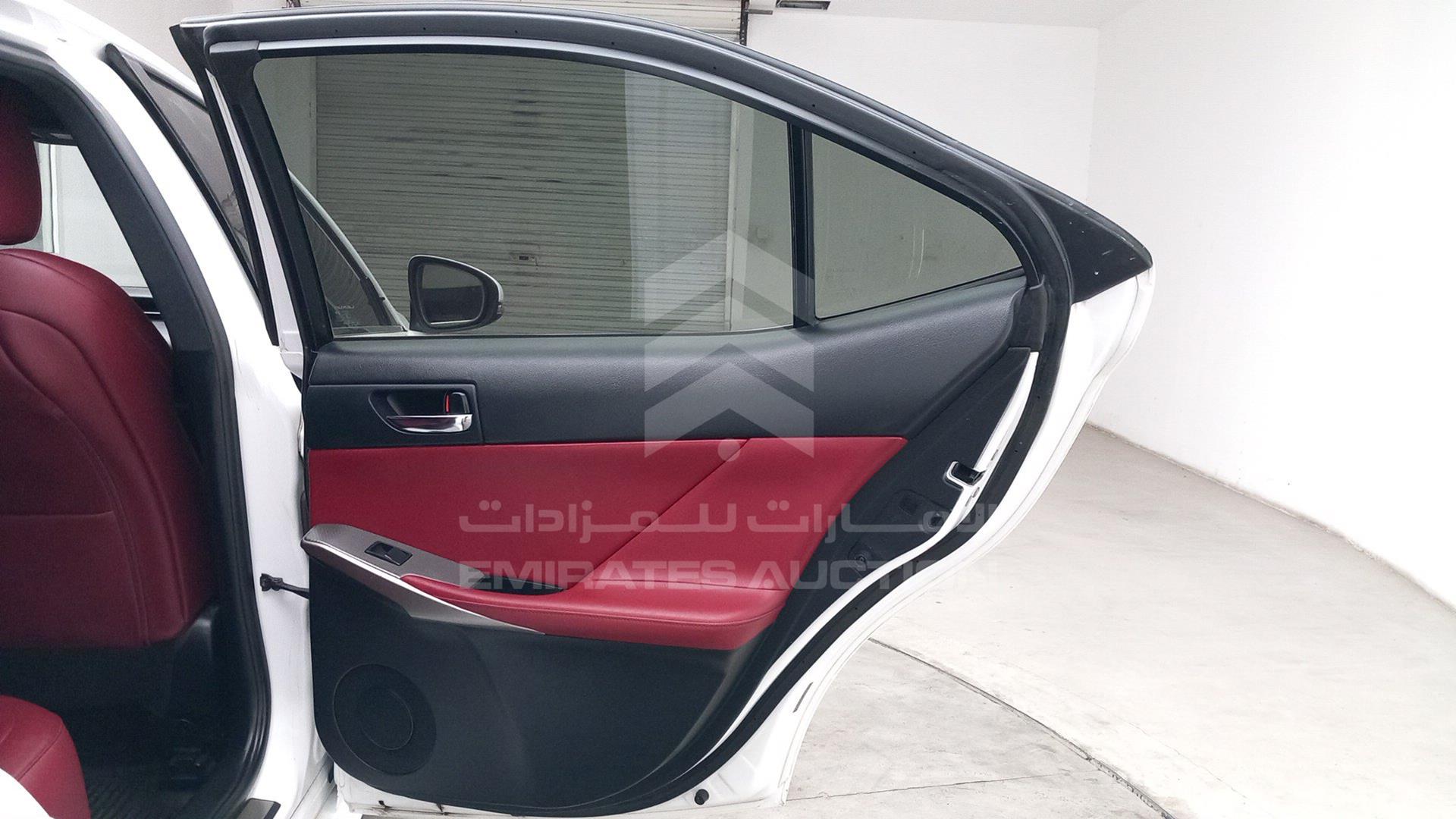 2016 LEXUS IS300 VIN: JTHCM1D24G5005670