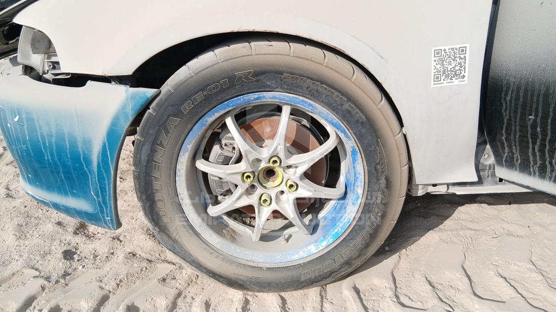 هوندا سيفيك 1993 — الإطار الأمامي الأيسر — صورة 33