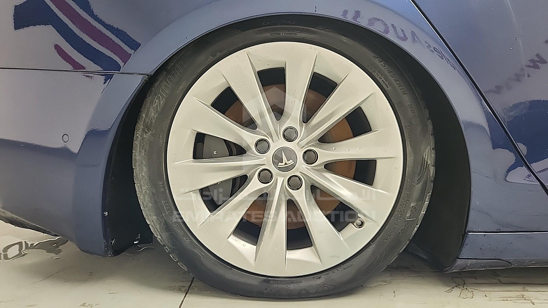 2018 TESLA MODEL S VIN: 5YJSA7E22JF237780