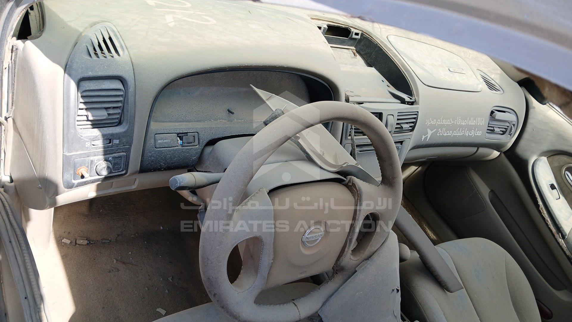 2000 NISSAN MAXIMA VIN: JN1CA31S41T561400