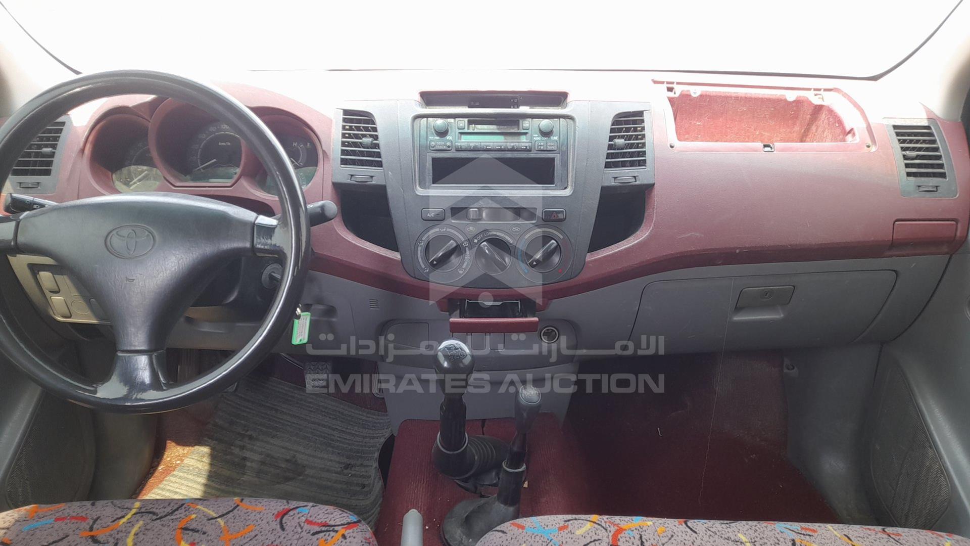 2010 TOYOTA HILUX VIN: MR0FX22G0A1035615