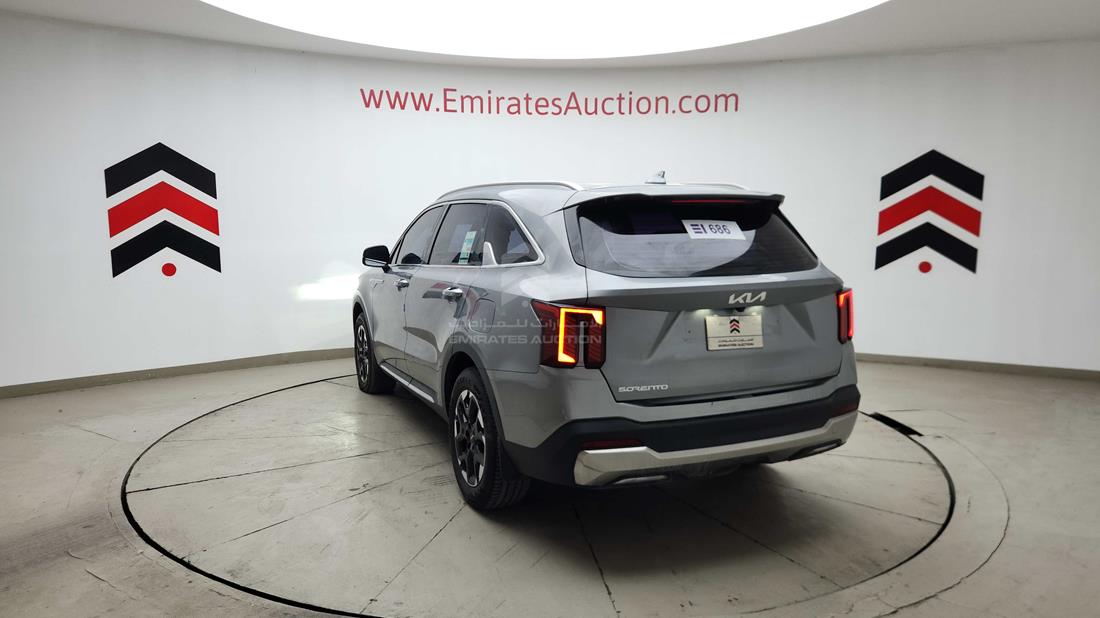 2024 Kia Sorento — Rear Left Angle — Photo 8