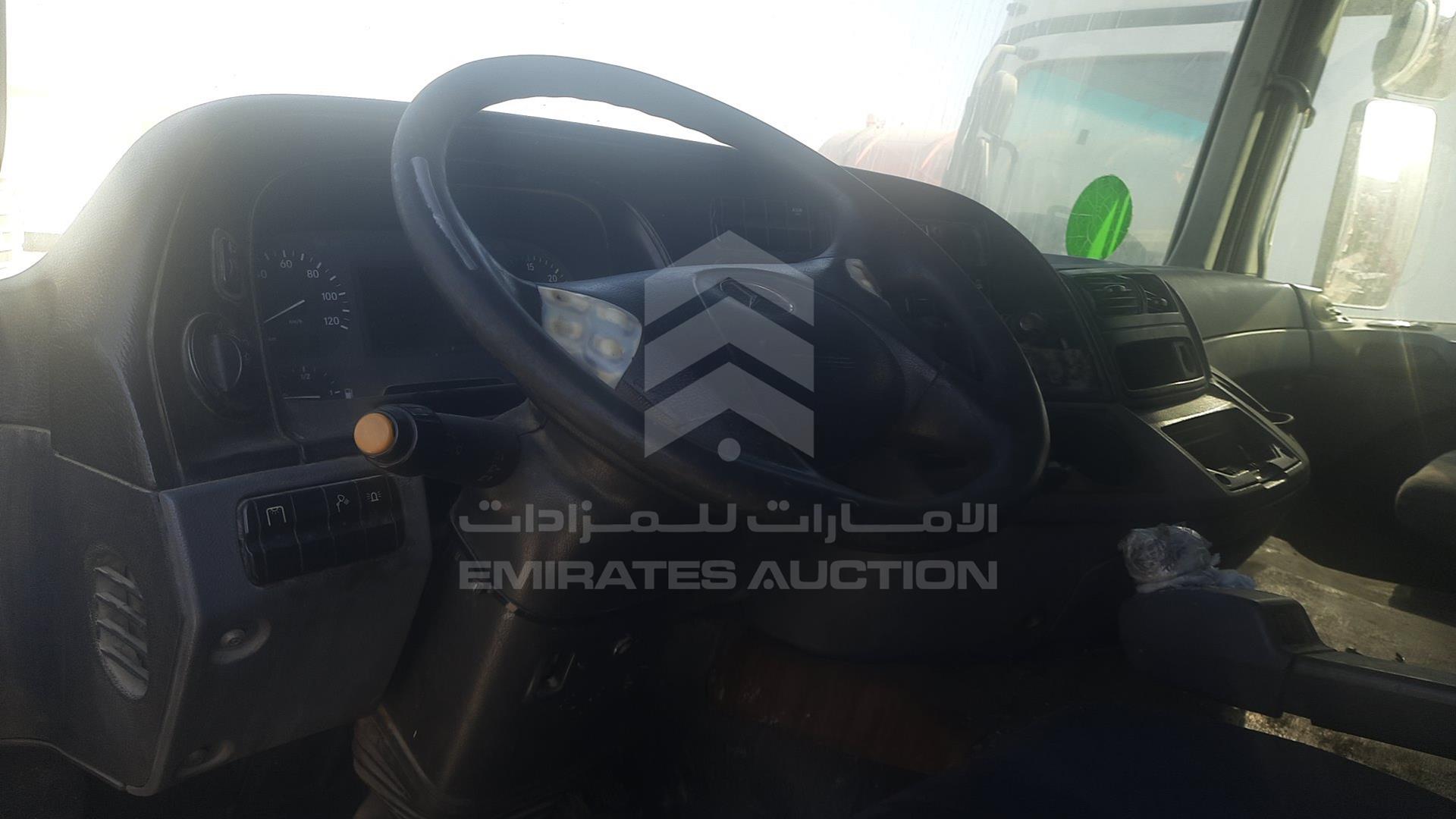 2008 MERCEDES ACTROS VIN: WDAKHCAA88L280323