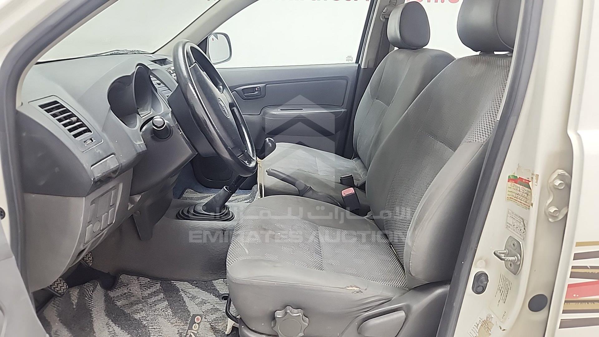 2015 TOYOTA HILUX VIN: MR0EW12G6F3032433
