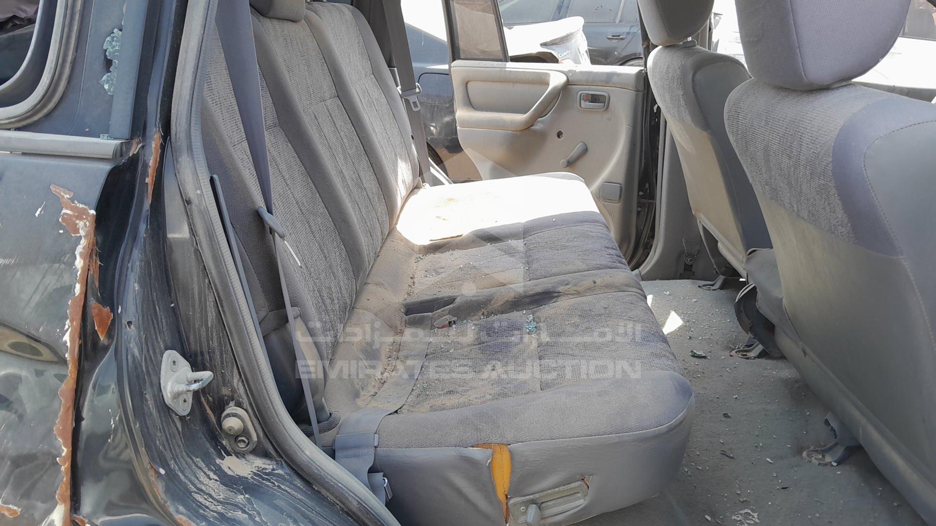 2000 TOYOTA LAND CRUISER VIN: JTCHJ01J7Y0031043