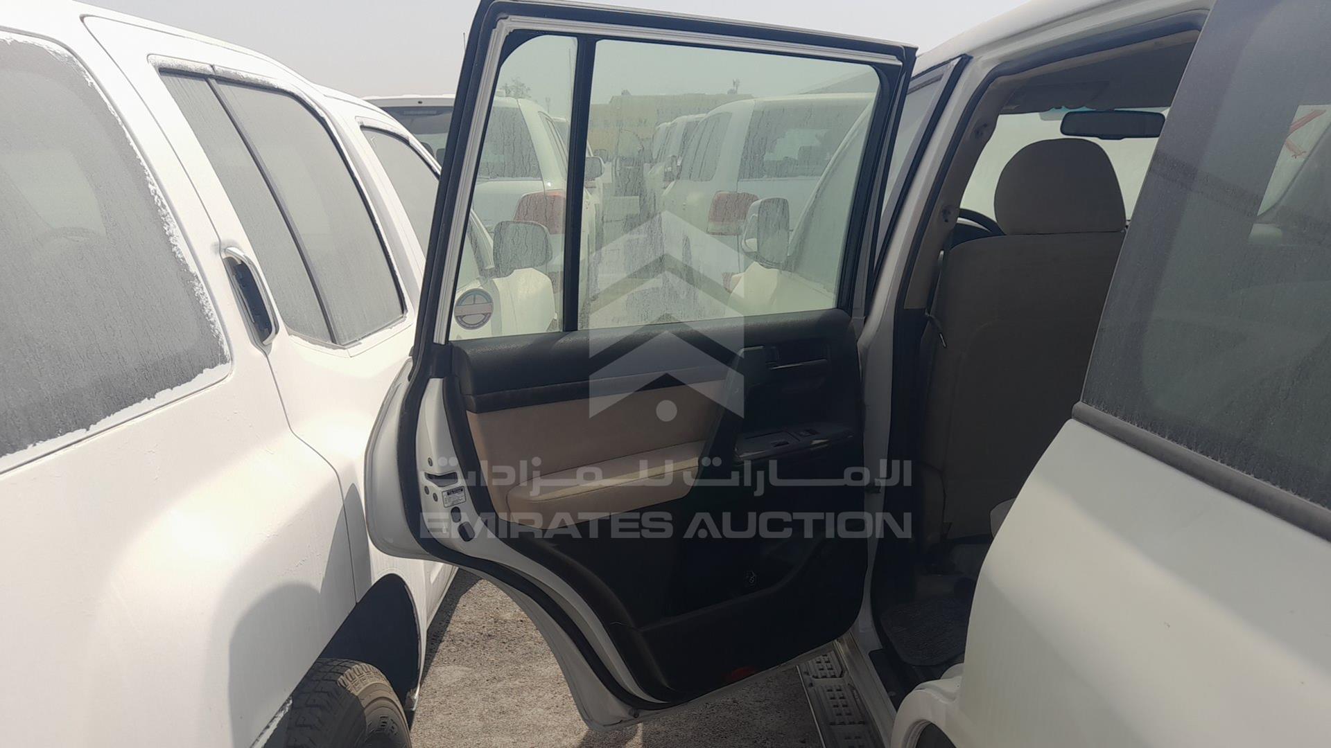 2011 TOYOTA LAND CRUISER VIN: JTMHU09J6B5052743