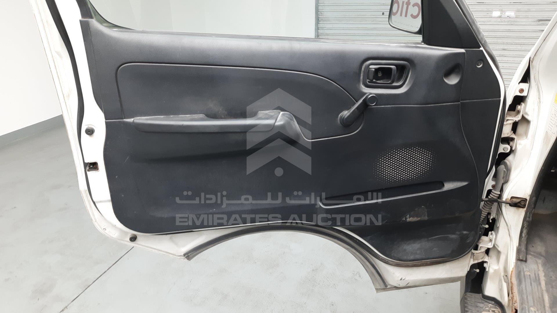 2013 NISSAN URVAN VIN: JN6AE54S5DX030426