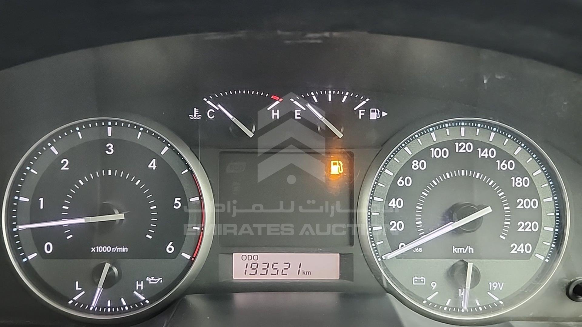2014 TOYOTA LC 200 VIN: JTMHV09J404134874