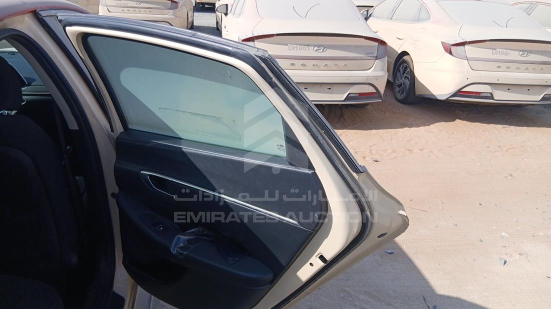 هيونداي سوناتا هجينة 2021 — الباب الخلفي الأيمن — صورة 22