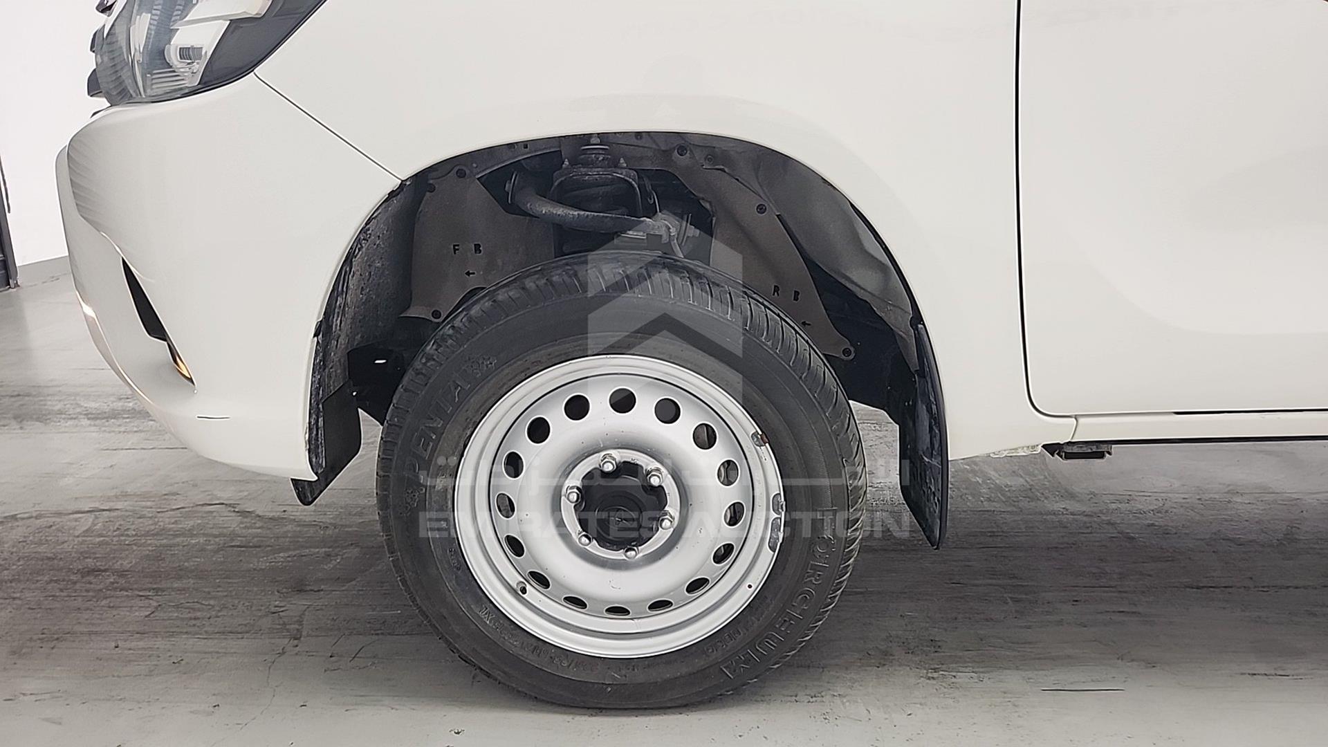 2023 TOYOTA HILUX VIN: MR0DB9CD1P5004085