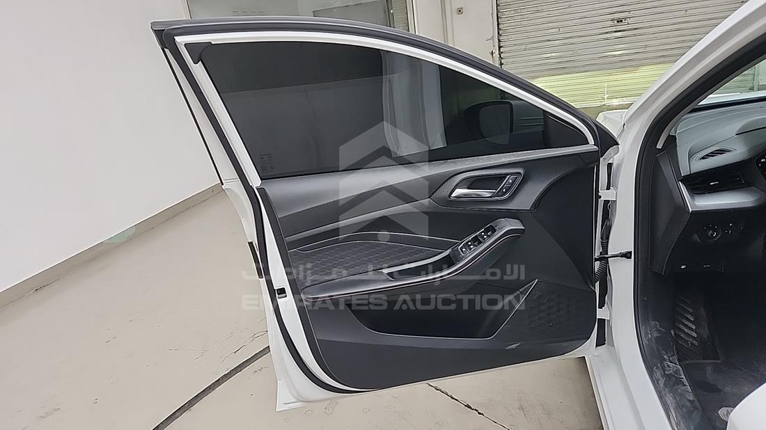 ام جي GT 2024 — الباب الأمامي الأيسر — صورة 11